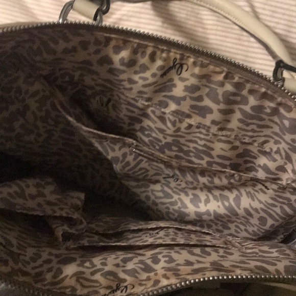 GUESS purse - Picture 3 of 4